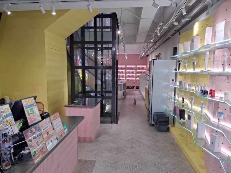 YiMore SajA 淡水英專店 場地照片 2